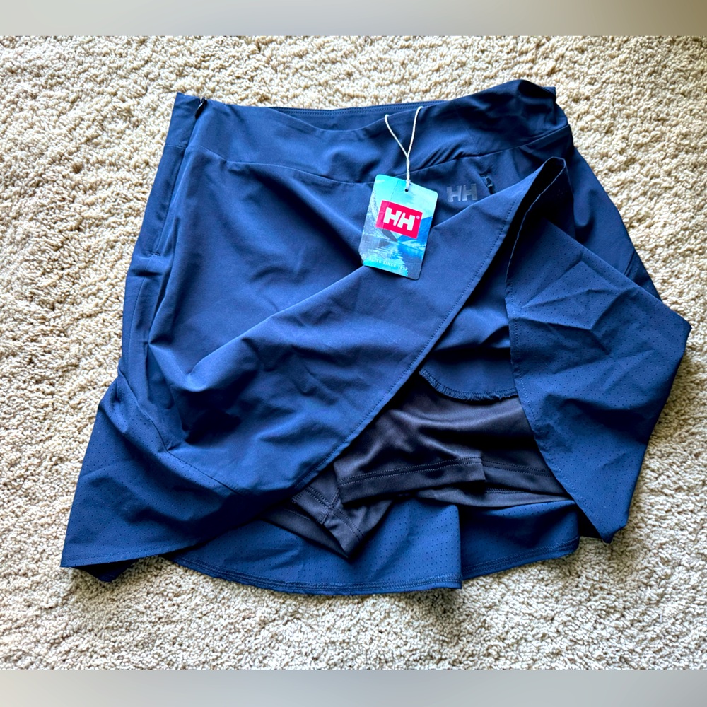 BRAND NEW 🆕 Helly Hansen athletic skort women’s  size Small